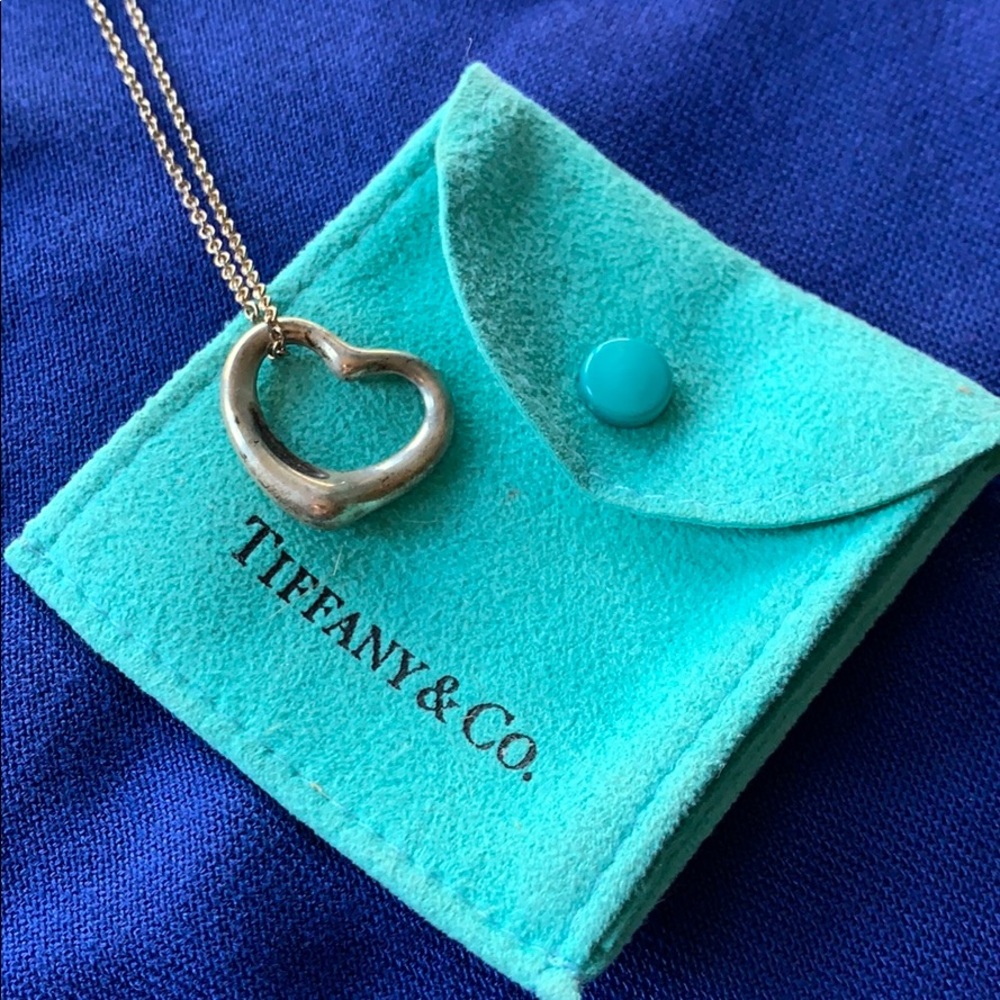 🎀 Tiffany & Co. 🎀 Heart Pendant